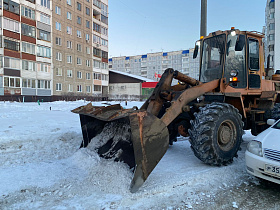 Дорожная служба Барнаула усилит обработку тротуаров от наледи 