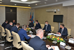 Вячеслав Франк поручил мобилизовать городские коммунальные службы в связи с предстоящим ухудшением погоды 