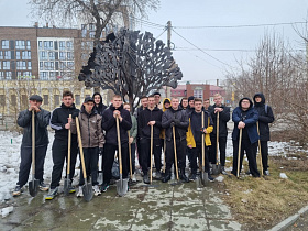 Первые экологические акции в рамках месячника весенней санитарной очистки прошли в Барнауле 