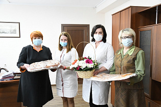 Барнаульский Совет женщин оказал помощь ковидному госпиталю