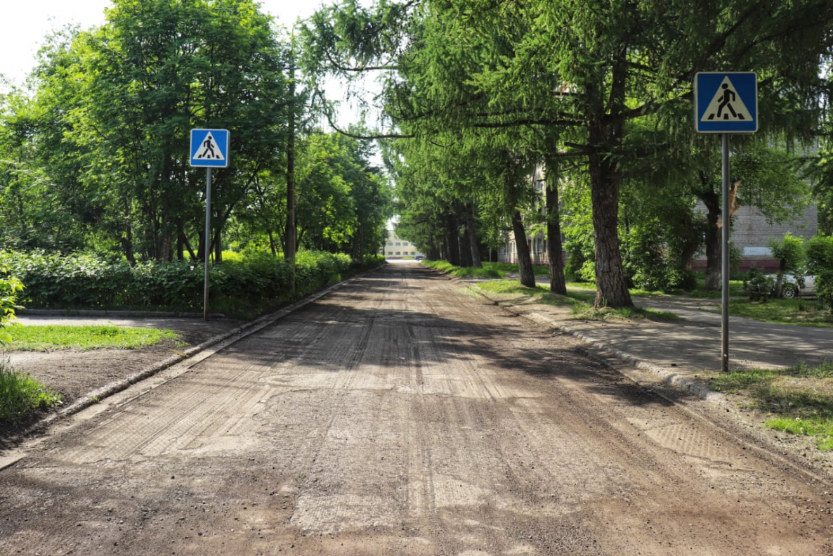 В барнаульском поселке Южный в рамках нацпроекта ремонтируют улицу Куйбышева  БАРНАУЛ :: Официальный сайт города