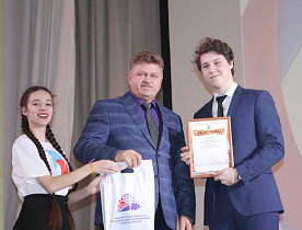 Итоги конкурсов подвели на городском фестивале клубов молодого избирателя в Барнауле