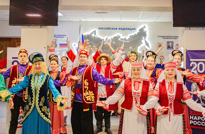 В барнаульских учреждениях образования проходят мероприятия, посвященные Году единства народов России