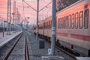 Многодетные семьи могут путешествовать в поездах дальнего следования со скидкой 15%
