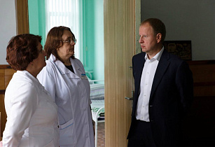 Губернатор Алтайского края поручил отремонтировать поликлинику №2 в Барнауле