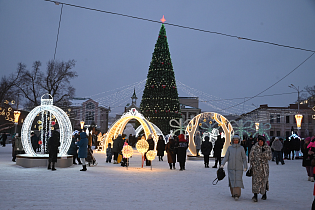 26 января в Барнауле приступят к демонтажу новогодних городков на площади Свободы и улице Мало-Тобольской 