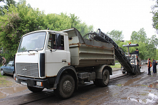 В Барнауле в рамках текущего ремонта сделано 15,5 тысячи квадратных метров дорог