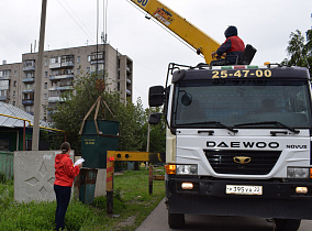 В частном секторе Барнаула установили новые контейнеры для мусора