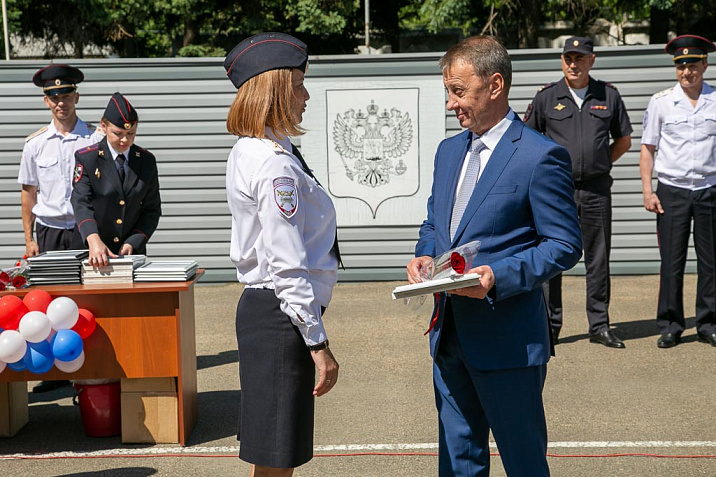 Глава города Вячеслав Франк поздравил сотрудников ГИБДД с профессиональным праздником