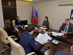 Глава города Барнаула Вячеслав Франк провёл оперативное аппаратное совещание 