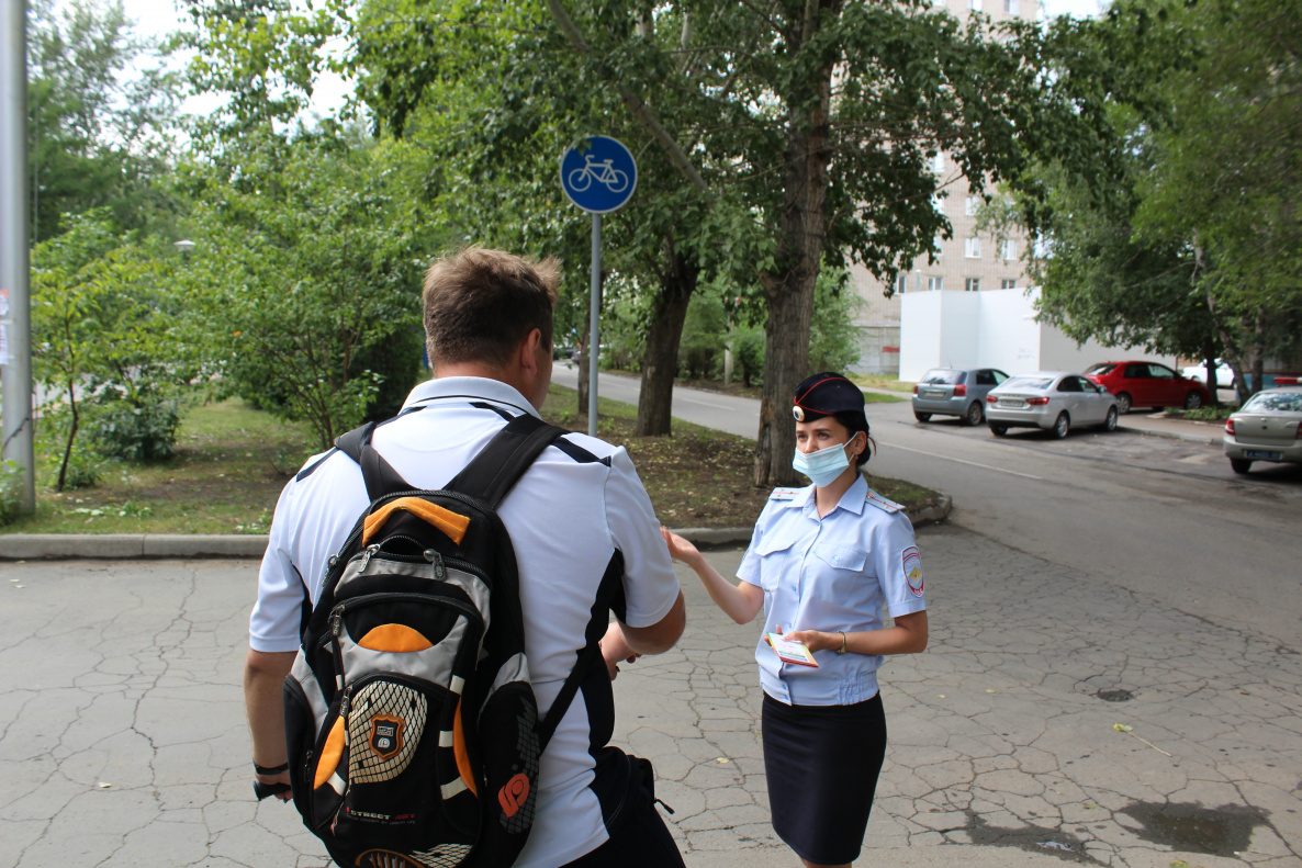 Госавтоинспекция напоминает жителям Барнаула о соблюдении правил безопасного использования самокатов, гироскутеров, сигвеев, моноколес