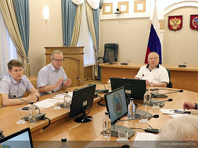 В Правительстве Алтайского края обсудили вопросы деятельности регионального филиала Госфонда «Защитники Отечества»