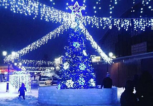 Жителей и гостей Барнаула приглашают на открытие новогоднего городка на улице Мало-Тобольской