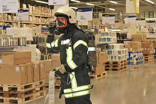 В барнаульском торговом центре в ходе учений потушили условный пожар