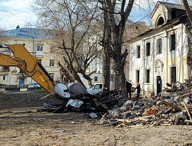 В Барнауле сносят аварийный дом №133 по проспекту Ленина