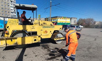 МБУ «Автодорстрой» продолжает локальный ремонт дорог 