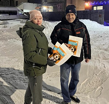 Активисты микрорайонов Авиатор и Спутник присоединились к информирование жителей о регистрации домашних животных (собак)