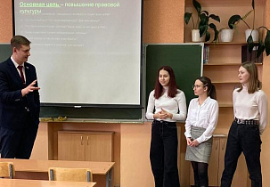 Более 20 мероприятий провели депутаты Молодежного парламента Барнаула в месячник молодого избирателя