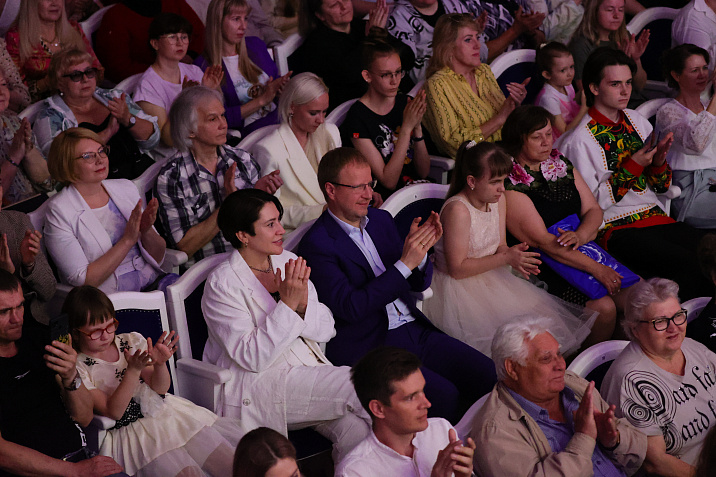 При поддержке губернаторского гранта в Барнауле прошел  гала-концерт Всероссийского музыкального детского фестиваля «Белый пароход»