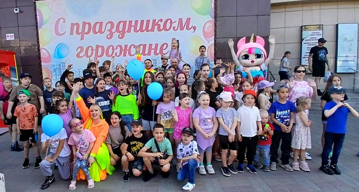 Предприятия потребительского рынка в Ленинском районе проводят детские праздники