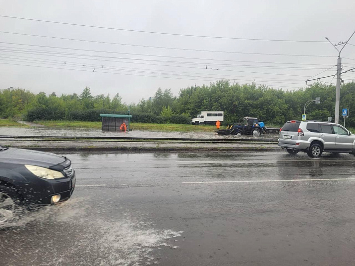МБУ «Автодорстрой» контролирует работу ливнеприемных решеток