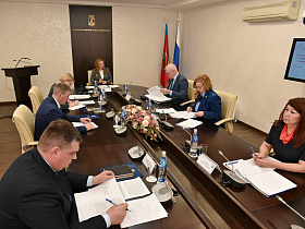 В администрации Барнаула обсудили вопросы профилактики экстремизма и адаптации мигрантов