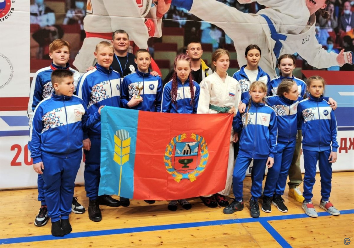 Воспитанники барнаульской спортшколы стали победителями всероссийских соревнований по джиу-джитсу