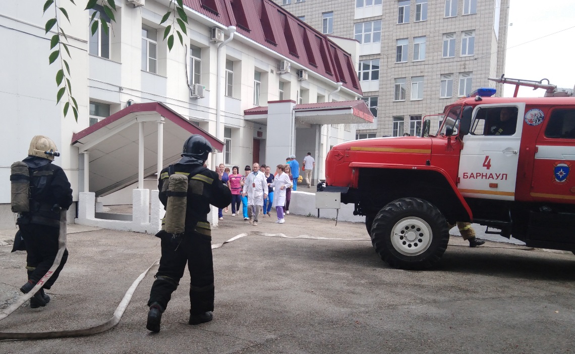 В Алтайском краевом кардиологическом диспансере прошли командно-штабные  учения БАРНАУЛ :: Официальный сайт города