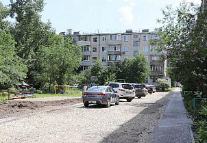 В 22 дворах Барнаула идет ремонт в рамках нацпроекта «Жильё и городская среда»