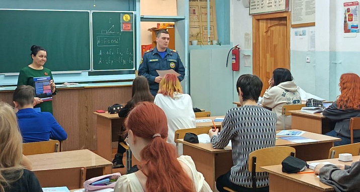 С учащимися школ Ленинского района проводятся беседы по профилактике пожаров