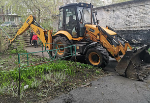 В Железнодорожном районе Барнаула приступили к ремонту дворов по национальному проекту «Жилье и городская среда»