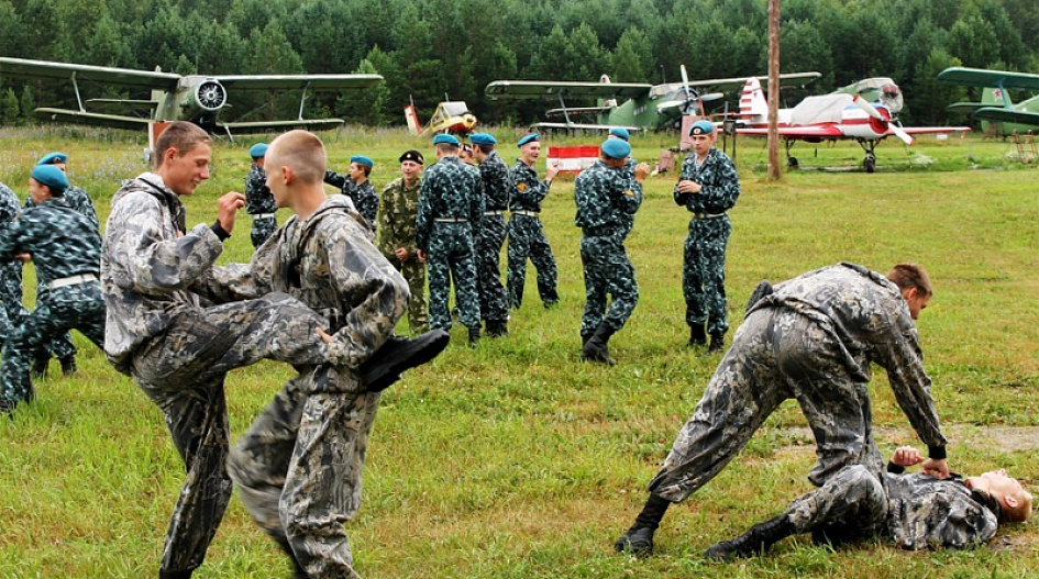 Впк сибирь. ВПК десантник Славгород. Русич военно патриотический клуб Новоалтайск. Клуб десантник Славгород. Военно-спортивного клуба «Русич» (Новоалтайск.