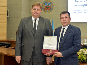 В администрации Барнаула прошло торжественное вручение наград