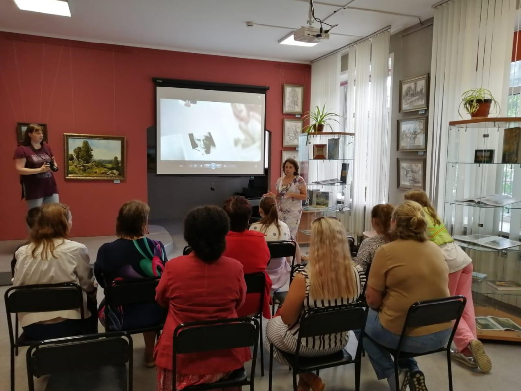 В Барнауле провели информационно-просветительскую программу для подростков из семей, находящихся в трудной жизненной ситуации