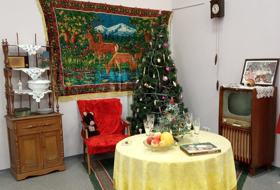 В барнаульском музее «Город» проходит выставка советских елочных украшений