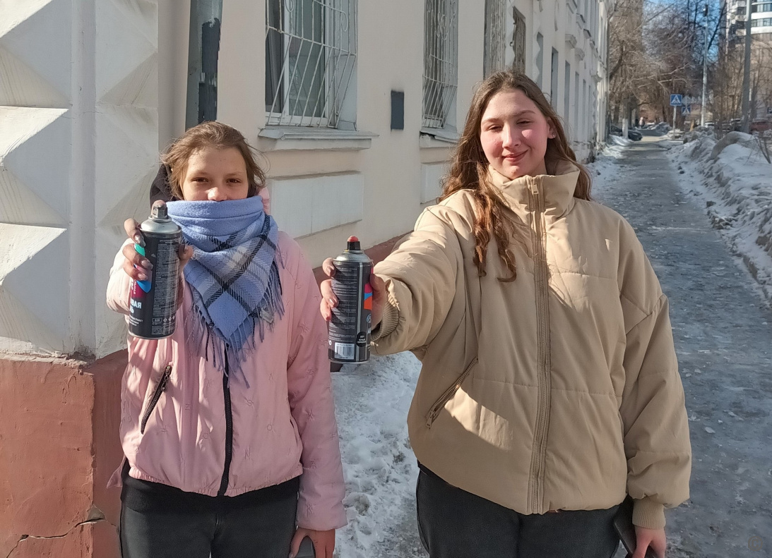 Как волонтеры избавляют Барнаул от рекламы наркотических веществ
