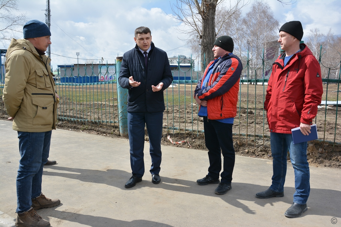 В Ленинском районе Барнаула ведут работу по восстановлению благоустройства  после проведения земляных работ БАРНАУЛ :: Официальный сайт города