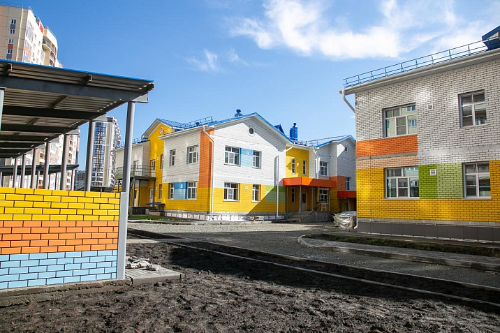В Барнауле завершается строительство детского сада на улице 65 лет Победы