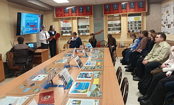 Тематический час «Россия и Крым - едины», посвященный Дню воссоединения Крыма с Россией прошел в музее истории Ленинского района 