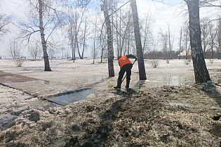 В Барнауле проводятся работы по недопущению подтопления общественных территорий 