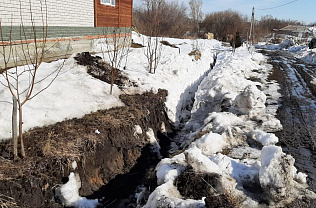 В пригороде Центрального района завершают обустройство и расчистку водопропускных систем