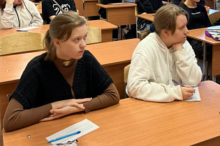Студенты Алтайского филиала РАНХиГС ведут в школах Барнаула уроки правового просвещения