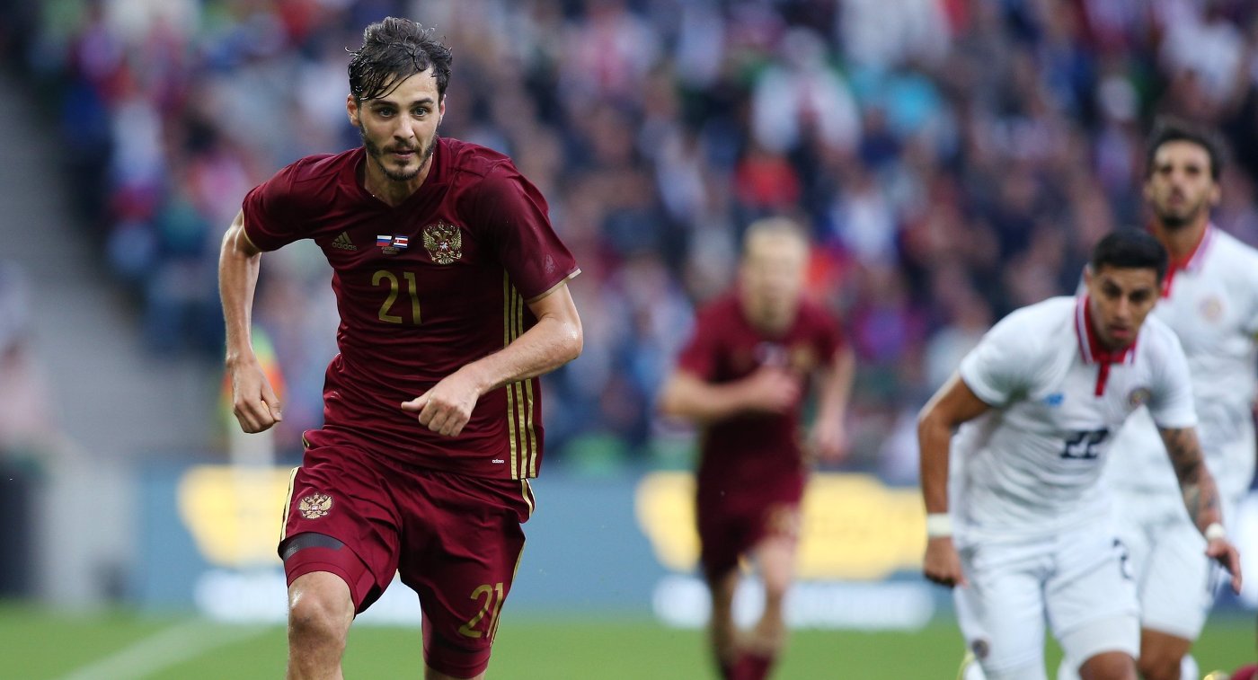 Барнаульский футболист Александр Ерохин сыграет на чемпионате мира