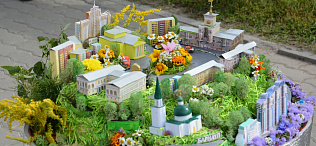 К 295-летию Барнаула в Ленинском районе подготовили конкурс-выставку тематических композиций