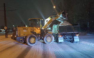 МБУ «Автодорстрой» очищает дороги и тротуары города от снега