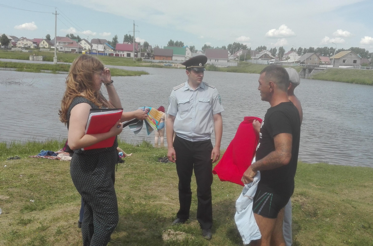 В Барнауле родительский патруль продолжает рейды по безопасности детей на водоемах