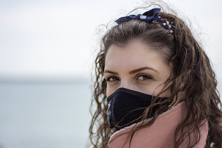 В Роспотребнадзоре рассказали о новых правилах для контактных с больными COVID-19