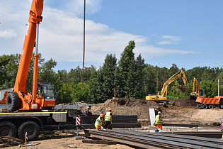 В Барнауле продолжается строительство трехуровневой развязки на пересечении Змеиногорского и Южного трактов