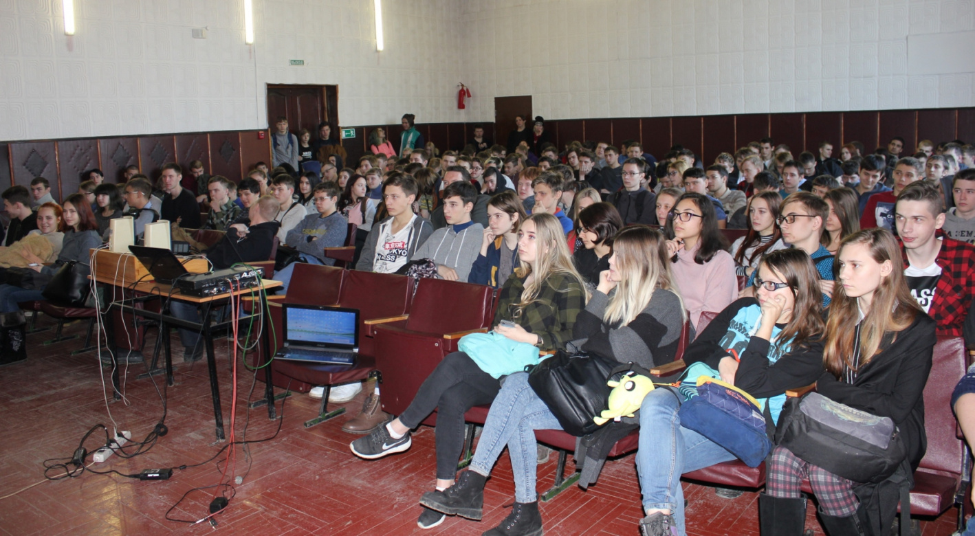 Курить – не круто и не полезно: студенты Барнаула обсудили никотиновый вопрос