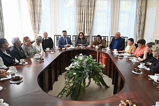 В Барнауле стартовал традиционный месячник пожилого человека